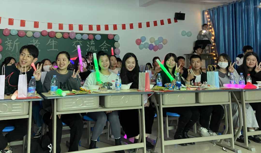 5c31d0ec62a85af55e8f28c5405ef52d.png 5c31d0ec62a85af55e8f28c5405ef52d.png