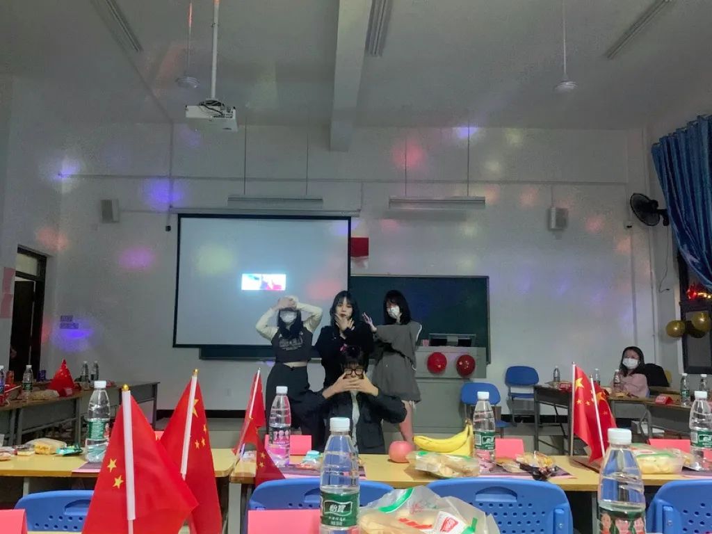 1a4b5e70eee75bf1948cecc81c6d5b58.jpg 1a4b5e70eee75bf1948cecc81c6d5b58.jpg