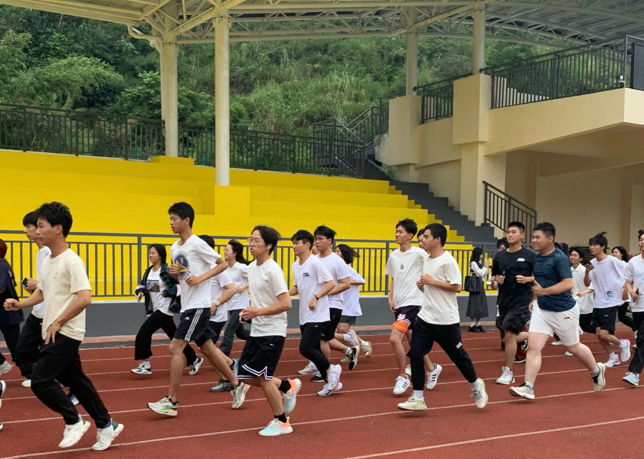 屏幕截图 2024-03-22 160344.png